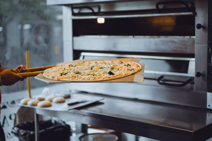 Pizza Place Pizzaria e Delivery - Pizzaria e Buffet de Pizza em sua casa!!!  Ligue agora e peça seu orçamento!